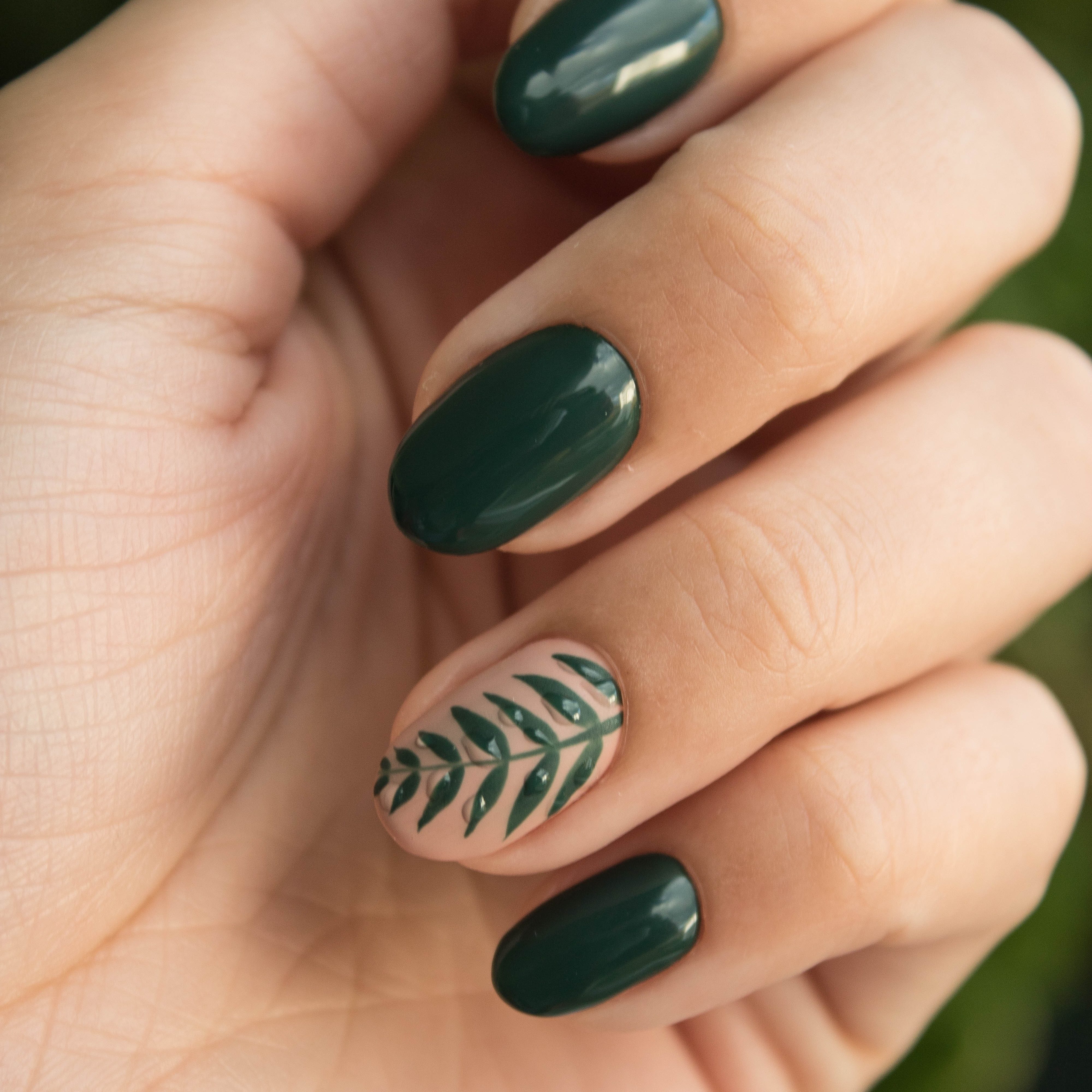 art-fingers-green-704815 art-fingers-green-704815